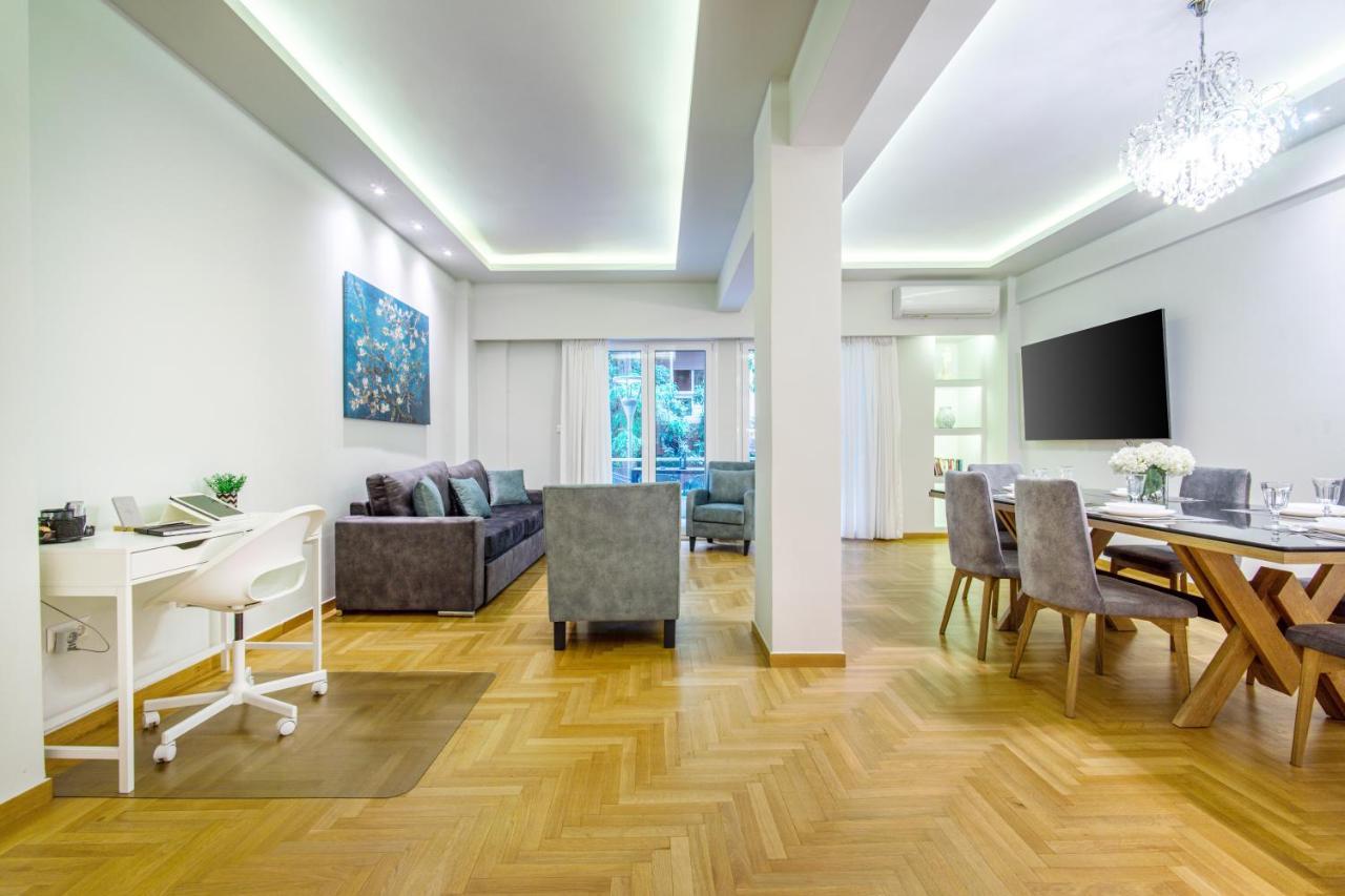 Urban Luxury On A Quiet Street In The Center Of Athensアパートメント エクステリア 写真