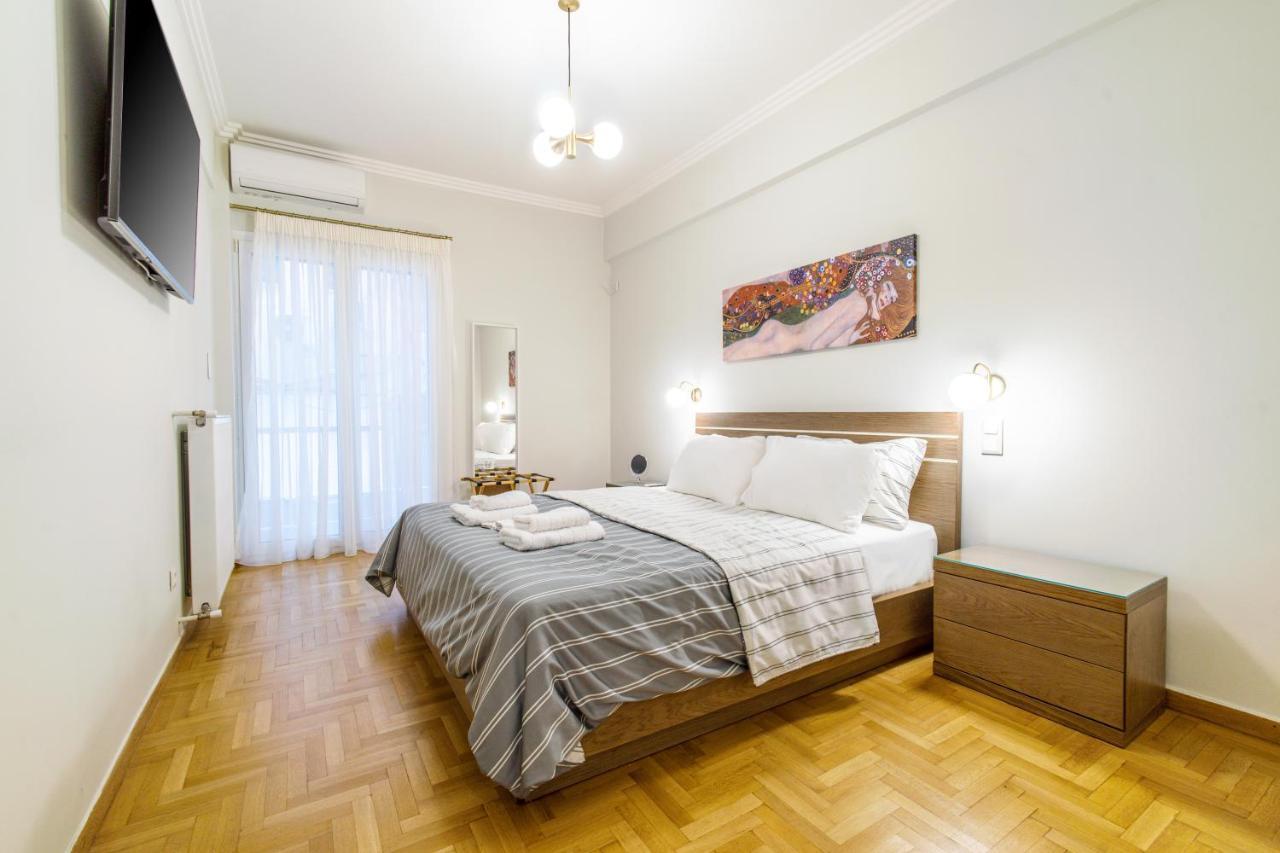 Urban Luxury On A Quiet Street In The Center Of Athensアパートメント エクステリア 写真